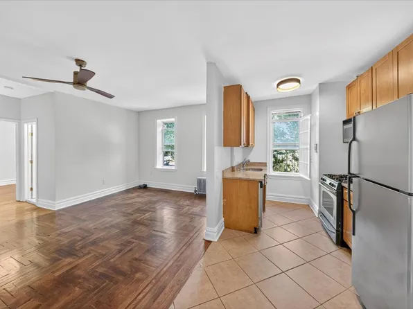 811 Walton Avenue image 3 of 15