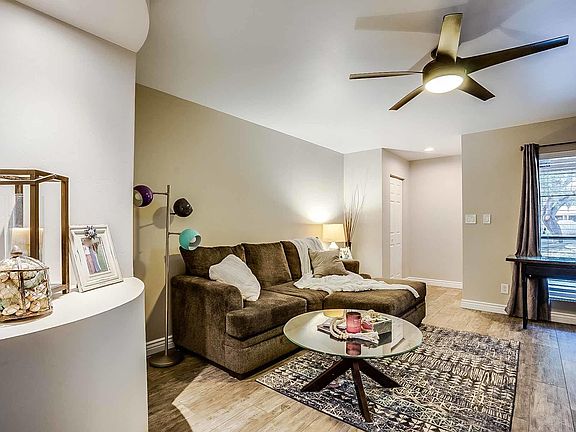 5th image of 1425 E Desert Cove Ave Unit 28