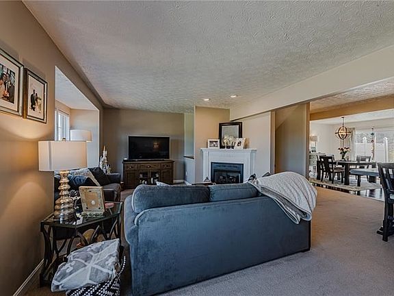4th image of 3017 Ironwood Cir