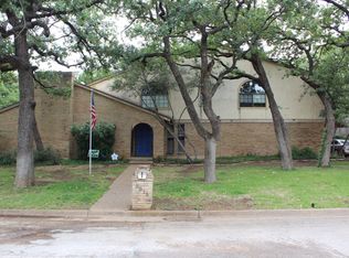 3311 Edgewater Ct, Arlington, TX 76016