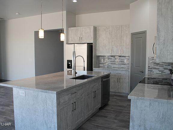5th image of 24 Tiburon Ln