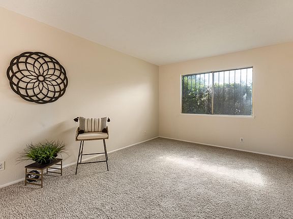 4th image of 6141 Calle Ocho NW