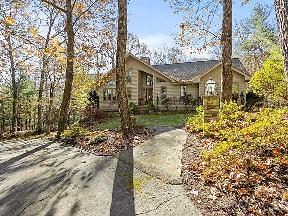 3rd image of 231 Greenleaf Dr