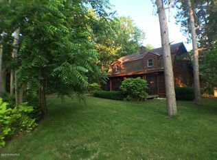 6122 Old Allegan Rd, Saugatuck, MI 49453