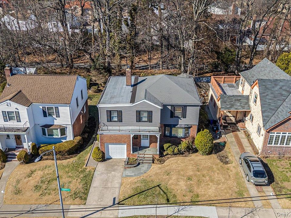 1st image of 217-53 Kingsbury Avenue