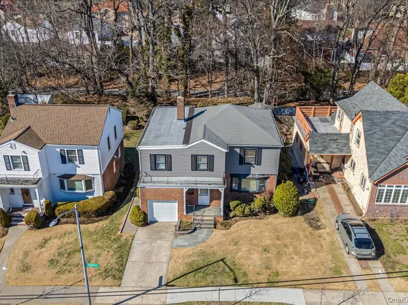 217-53 Kingsbury Avenue, Oakland Gardens, NY 11364