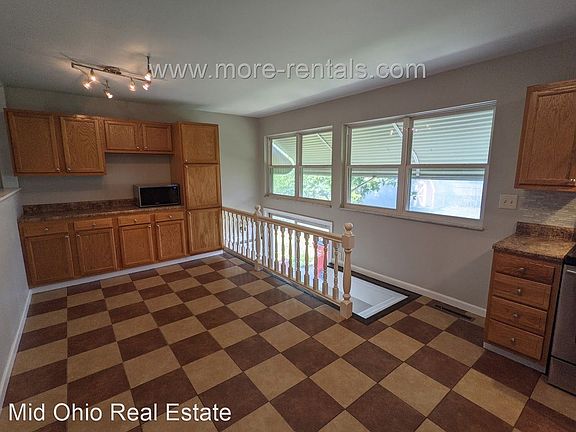 3rd image of 3849 Monterey Dr