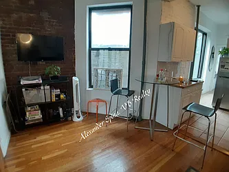 Rented by Vanderborgh Realty 