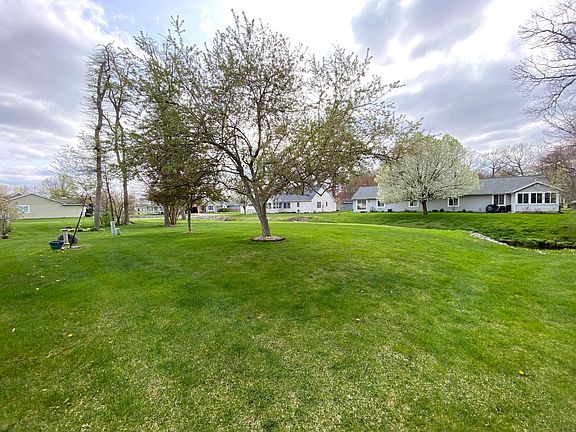 3rd image of 52269 Wembley Dr