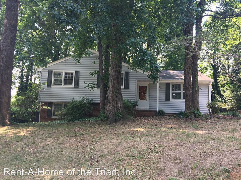 2nd image of 2623 Robin Hood Dr
