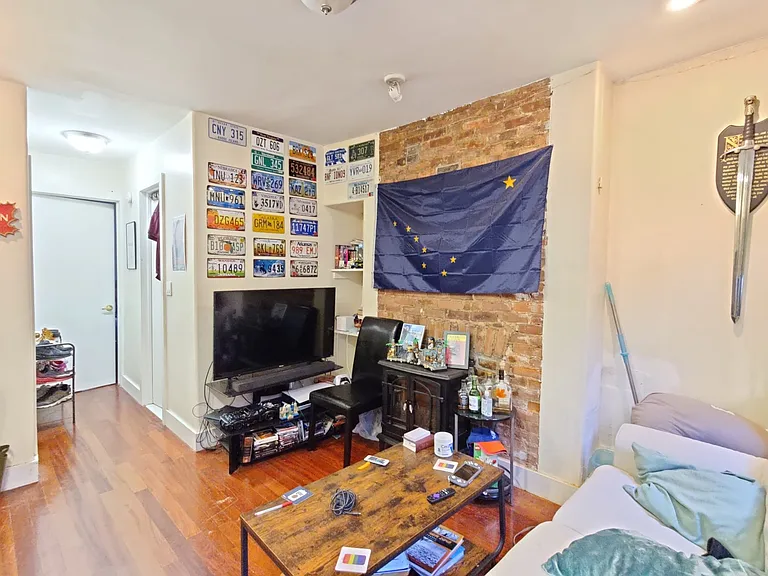 16 Stagg St #2RR — Photo 4