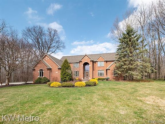 2nd image of 6527 Sunset Dr