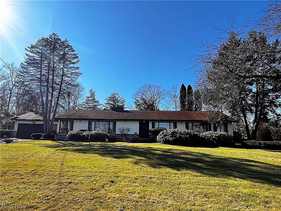 1st image of 14960 Crestwood Dr