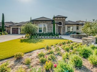 11389 N Balmoral Way, Fresno, CA