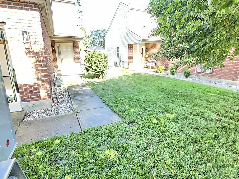 50 Westhaven Dr — Photo 1