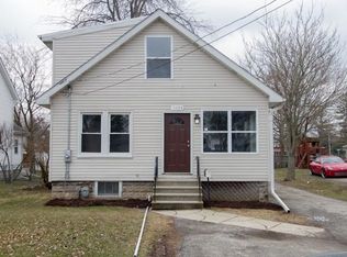 1150 McDonald Ave, Aurora, IL 60506