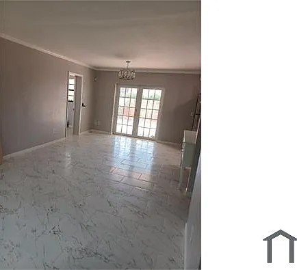 561 NW 21st Ct — Photo 4