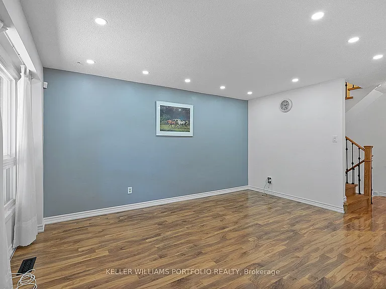 24 Ulysses Pl — Photo 14