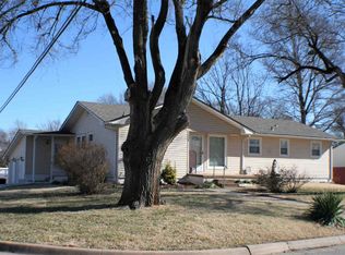 1928 Robbins St, Augusta, KS 67010