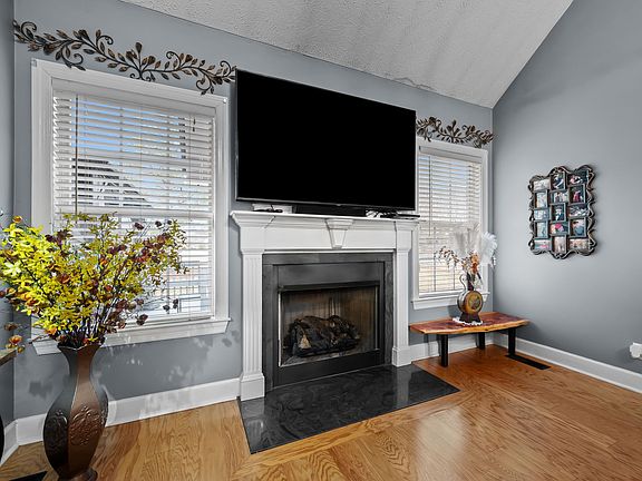 5th image of 201 Oak Hollow Rd