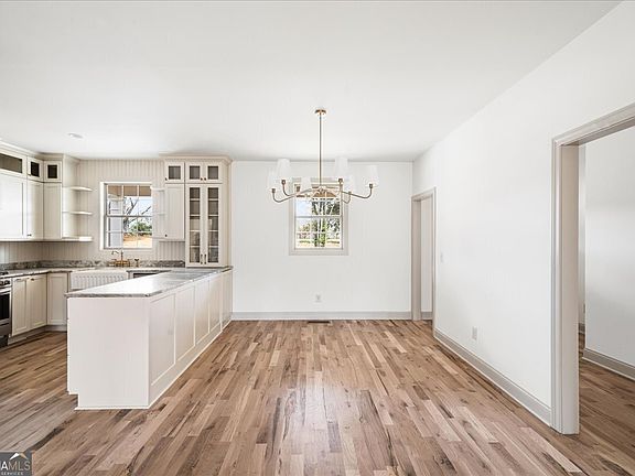 5th image of 6022 Ben Parks Rd