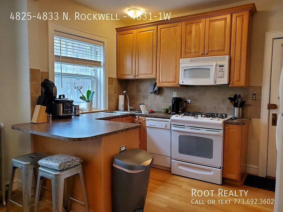 1st image of 4825-4833 N Rockwell St #4831-1W