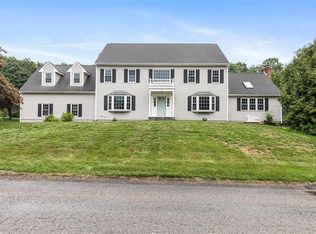 12 Frederick Ln, Cumberland, RI 02864