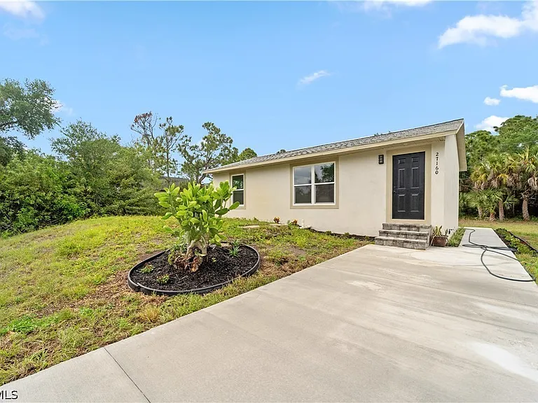 27160 Chula Vista Dr — Photo 2