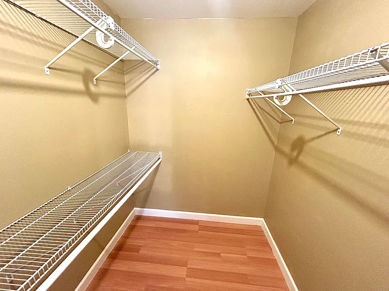 1045 Shook Ave #113 — Photo 17