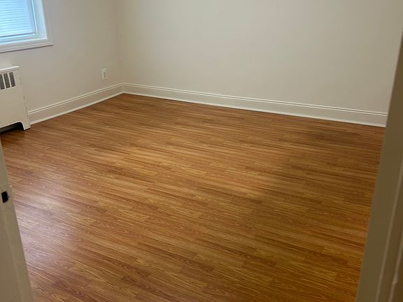 4th image of 33 Stratford Ave APT 1A