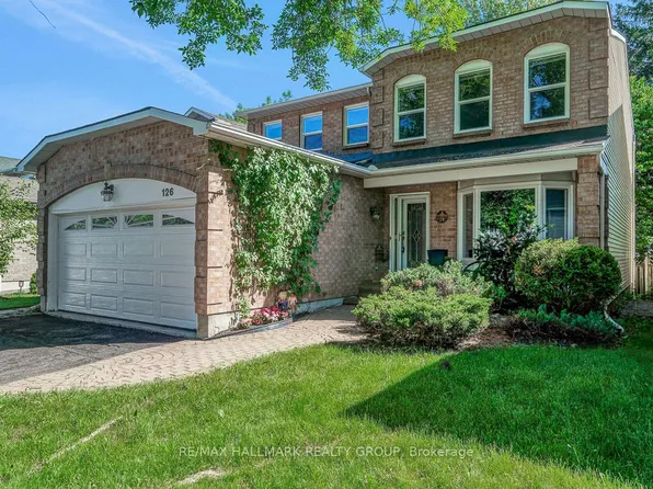 126 Dossetter Way, Ottawa, ON K1G 4S5