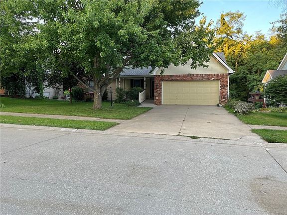 3rd image of 2807 N 39th Ter