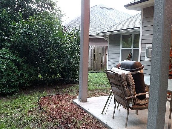 3rd image of 13971 Summer Breeze Dr E