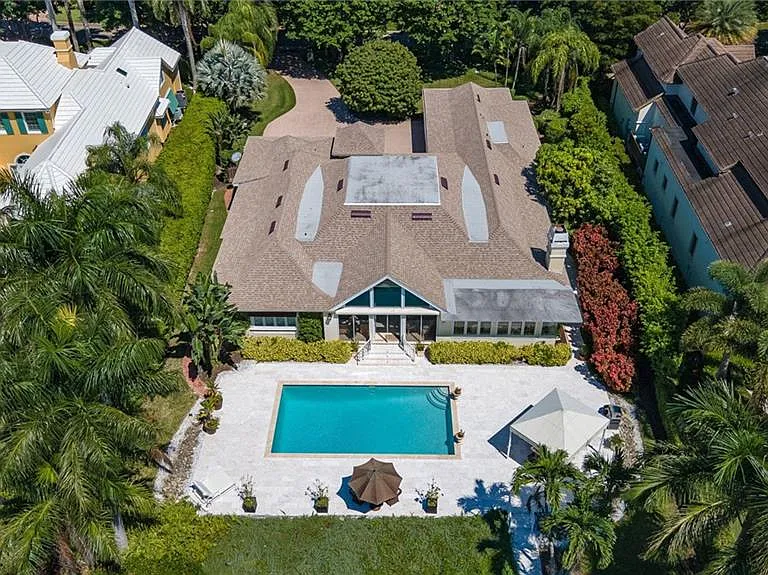 950 Galleon Dr — Photo 40