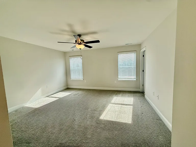 204 Stone River Dr — Photo 8