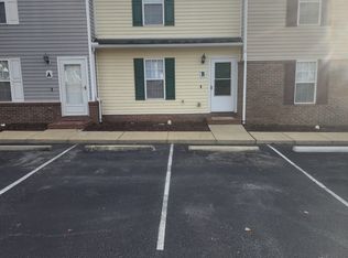 601 River Rd #B, Selma, NC 27576