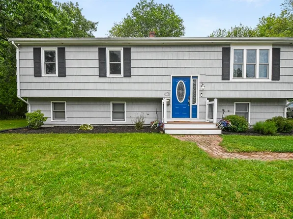 74 S Douglas St, Rockland, MA 02370