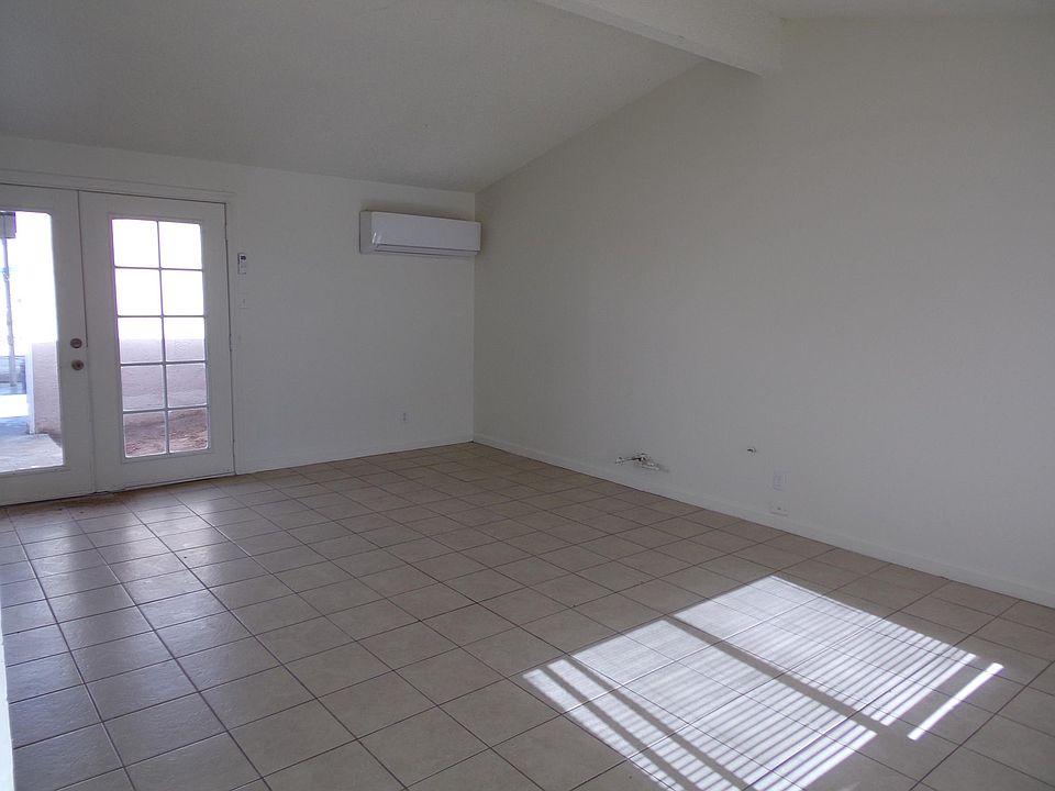 2nd image of 7725 California City Blvd