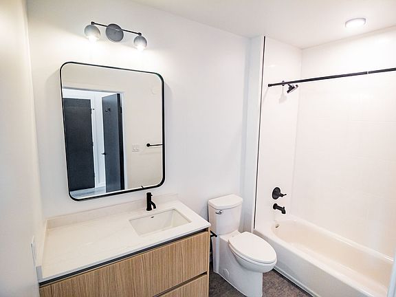 4th image of 430 W State St #402