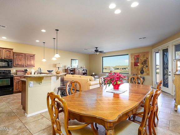 3rd image of 2662 S SPRINGWOOD Boulevard S #340
