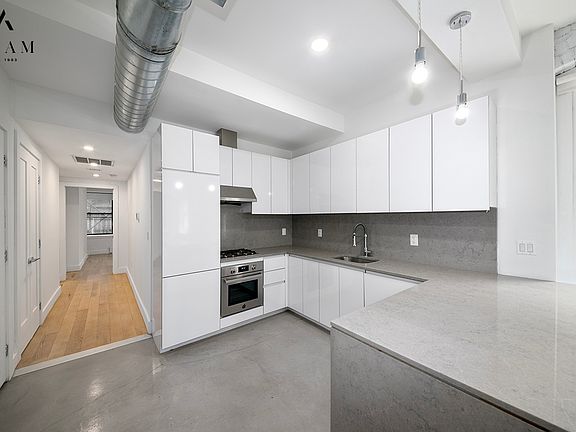 5th image of 16 E 18th St Fl 7