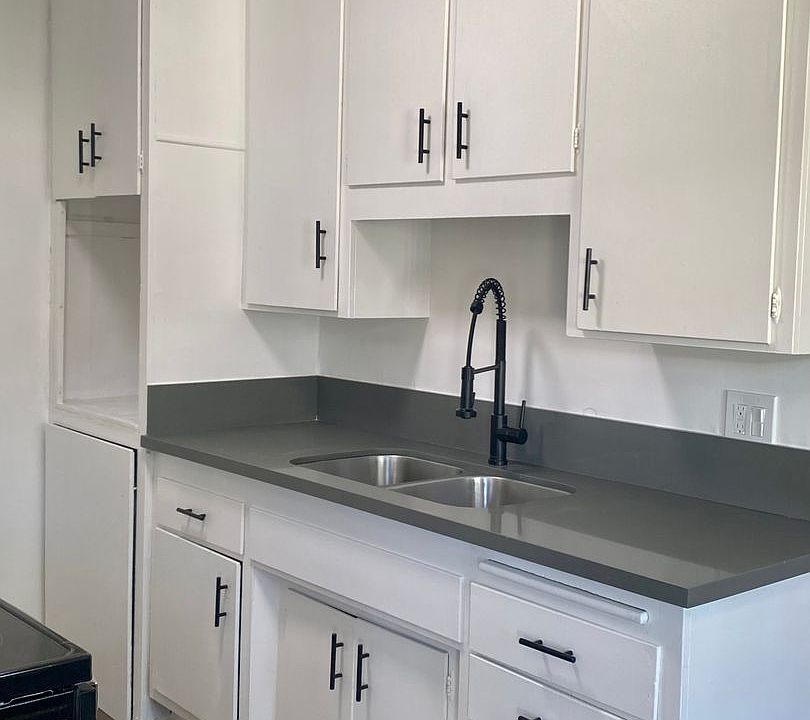 1st image of 887 Glenway Dr APT 28
