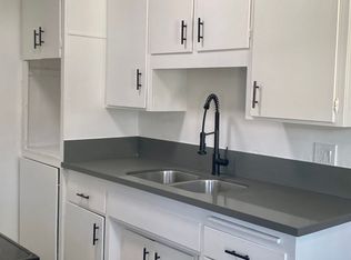 887 Glenway Dr APT 28, Inglewood, CA 90302