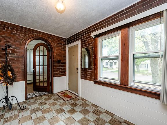 4th image of 1142 Bishop Ave