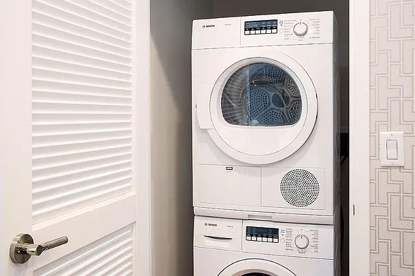 Rented by Vertical Real Estate LLC | media 5