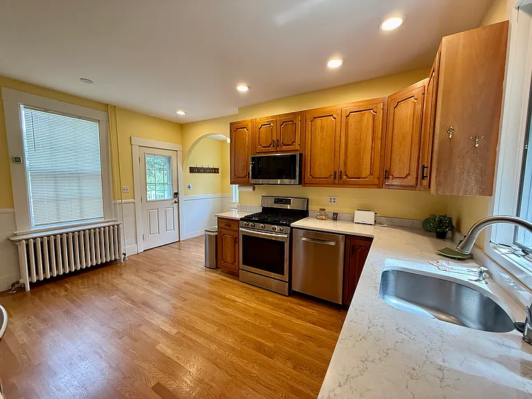 36 Maple Ave — Photo 6