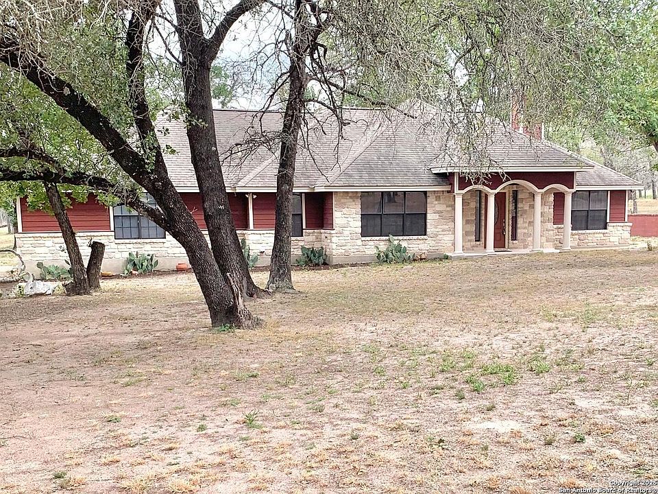 1st image of 118 Willow Creek