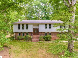 106 Devonshire Ln, Greenville, SC 29617