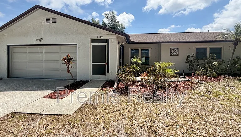 2309 Malcolm Dr — Photo 1