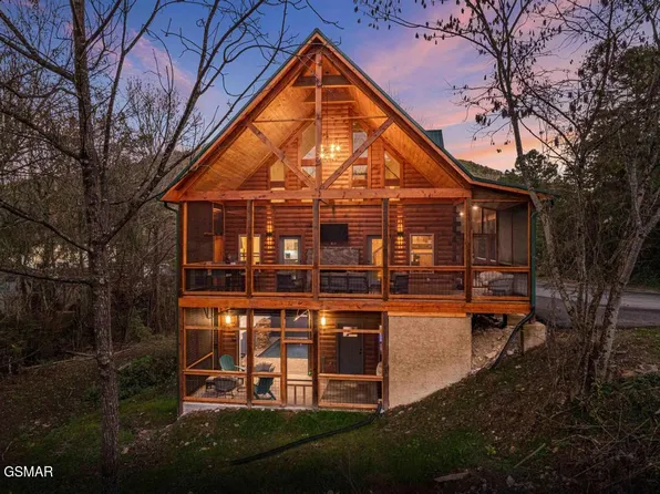 3140 White Falcon Way, Pigeon Forge, TN 37863